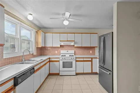 1603 Plainfield Pike Johnston RI 02919