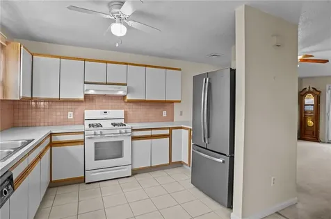 1603 Plainfield Pike Johnston RI 02919