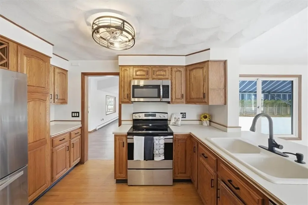 8 Meadow Lane Coventry RI 02816