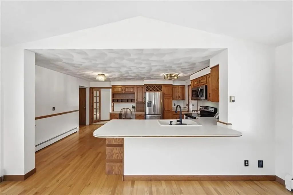 8 Meadow Lane Coventry RI 02816