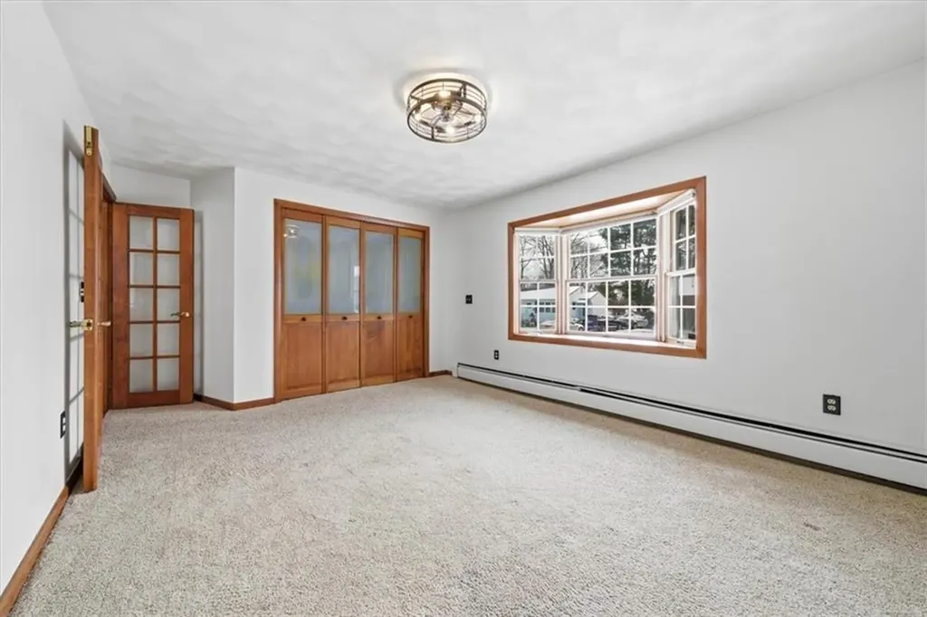 8 Meadow Lane Coventry RI 02816