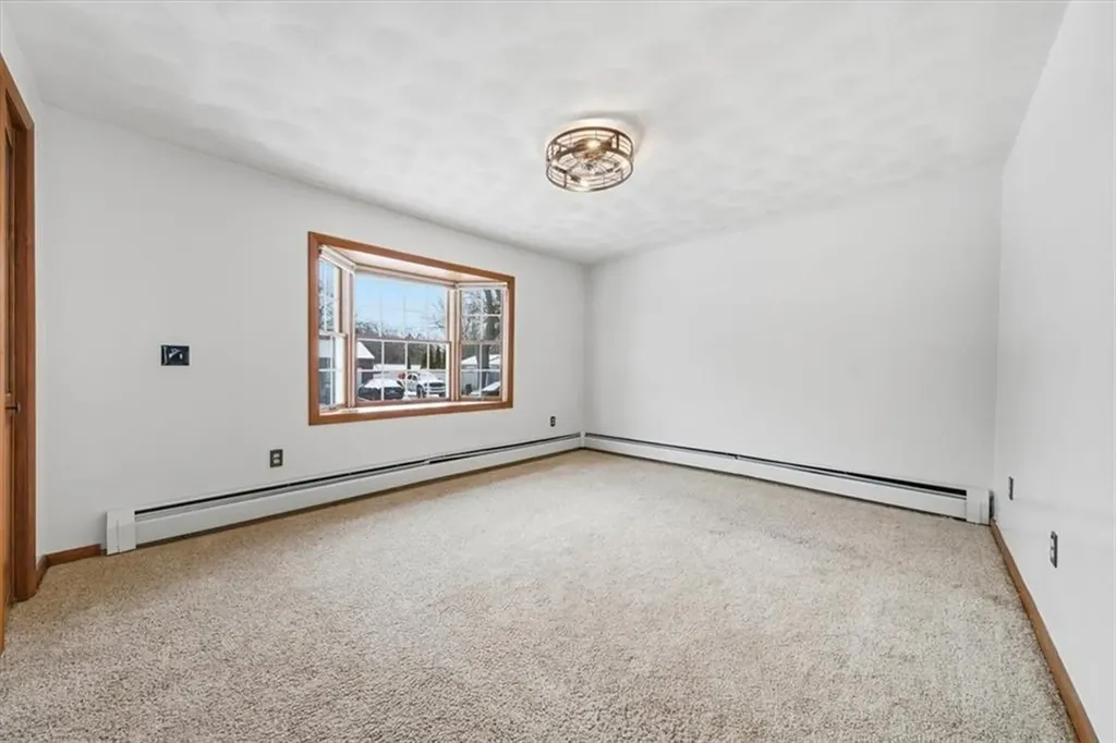 8 Meadow Lane Coventry RI 02816