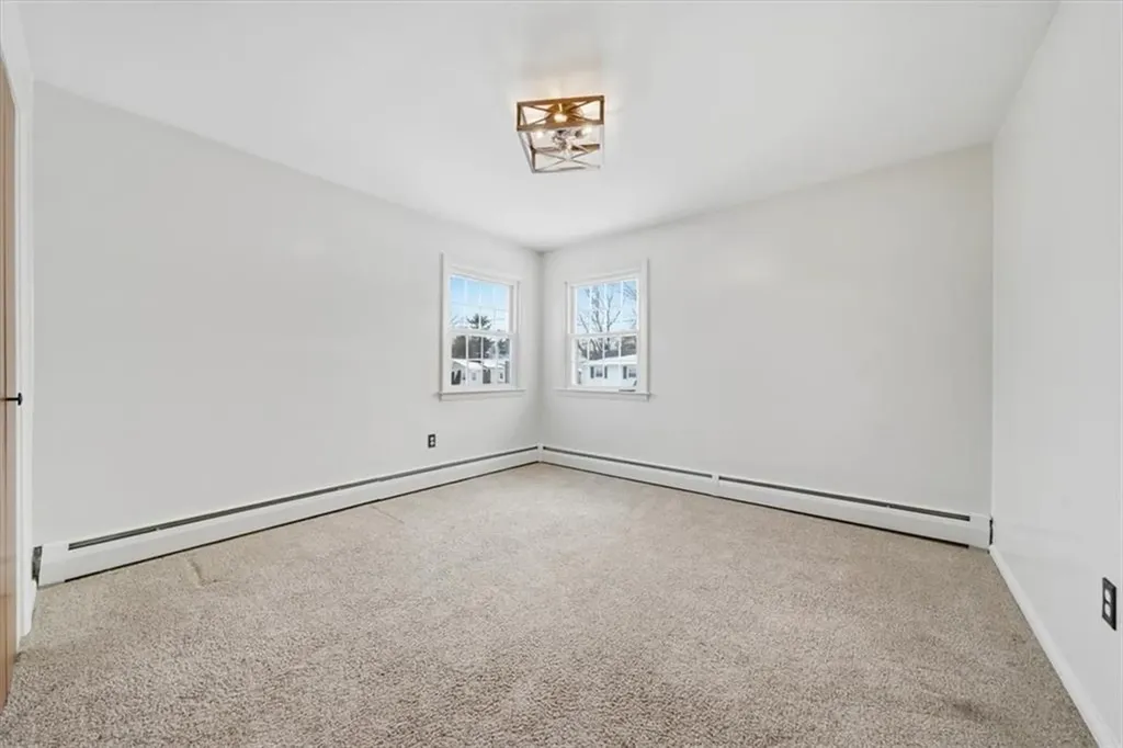 8 Meadow Lane Coventry RI 02816