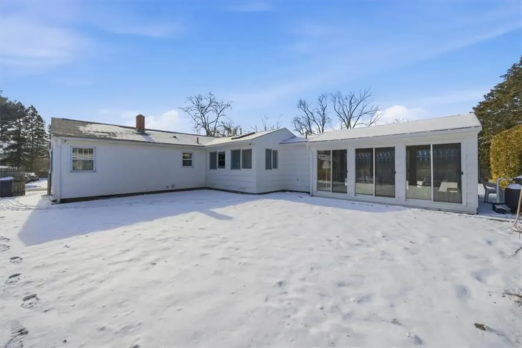 8 Meadow Lane Coventry RI 02816