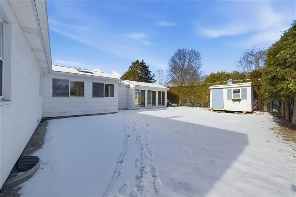 8 Meadow Lane Coventry RI 02816