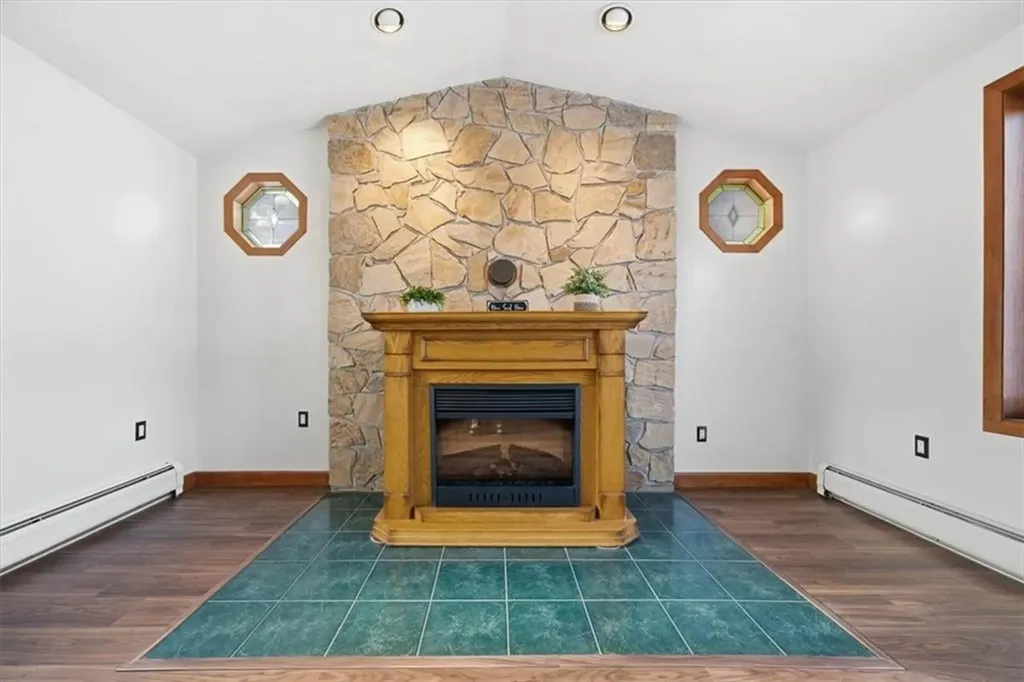 8 Meadow Lane Coventry RI 02816