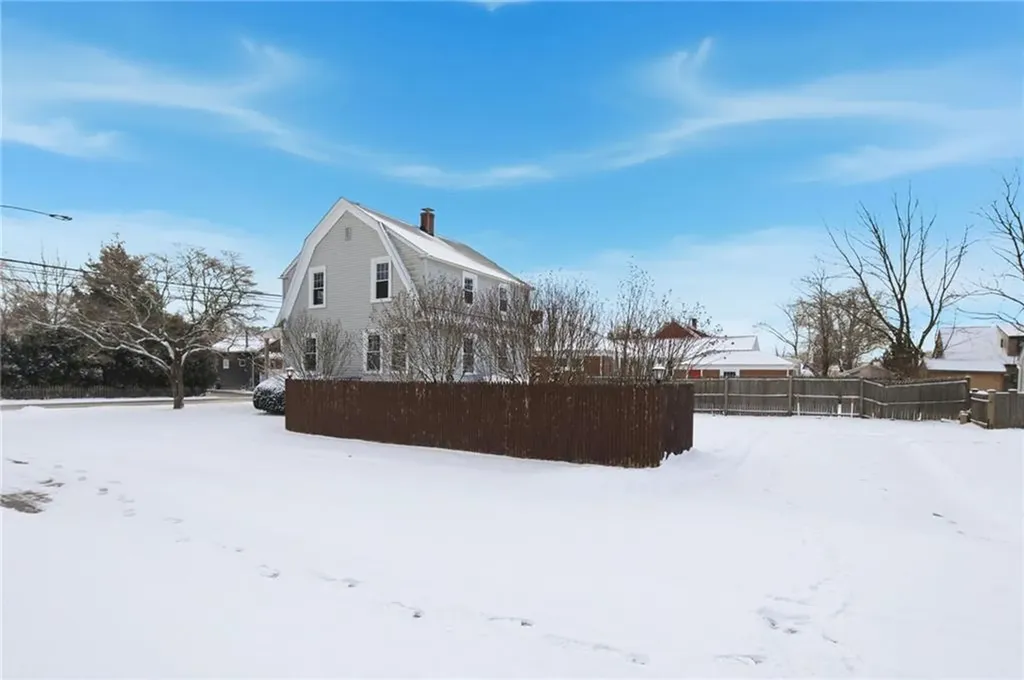 124 Ferris Avenue East Providence RI 02916