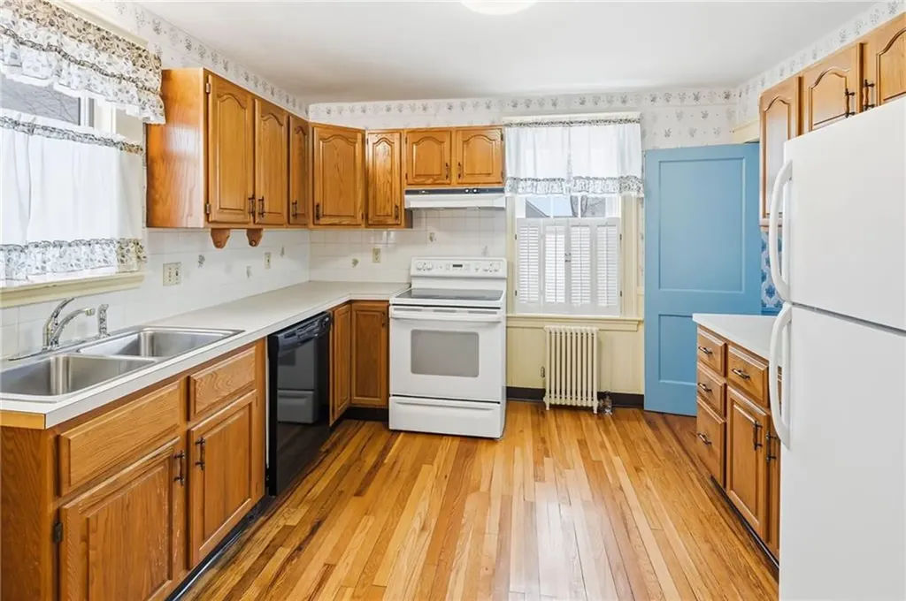 124 Ferris Avenue East Providence RI 02916