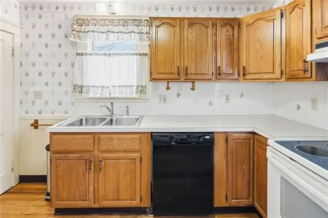 124 Ferris Avenue East Providence RI 02916