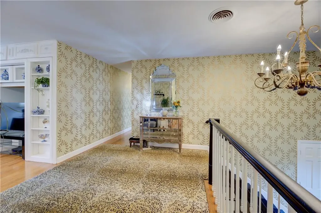 181 Heritage Drive Warwick RI 02818