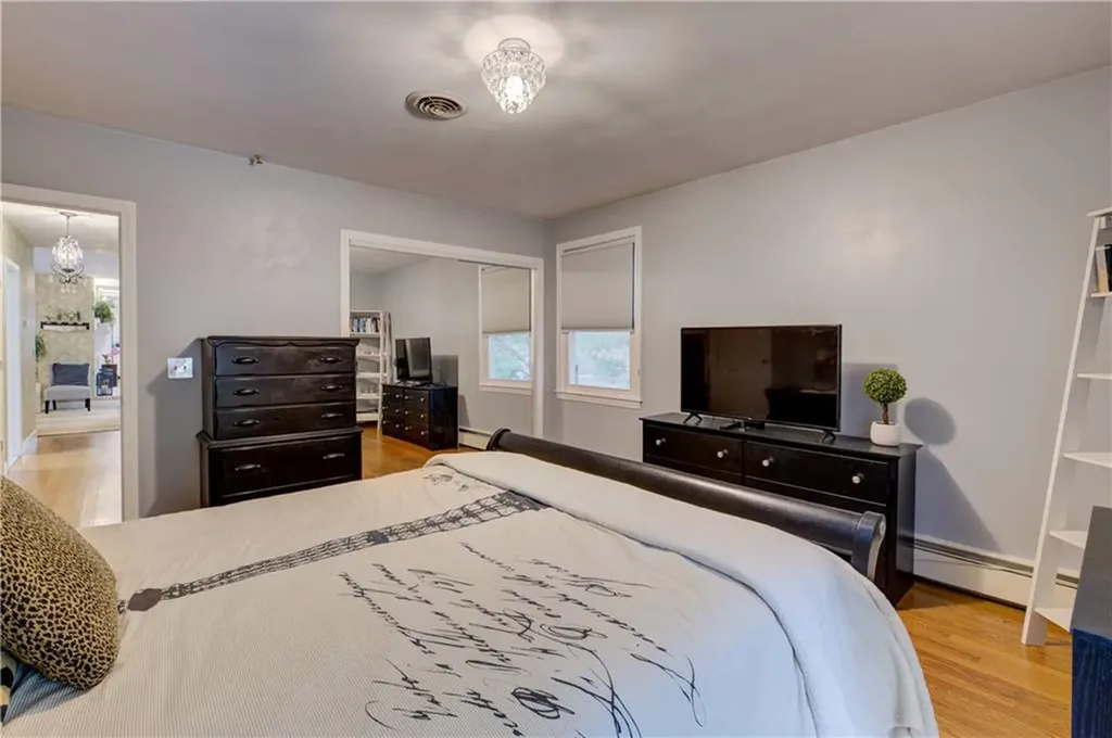 181 Heritage Drive Warwick RI 02818