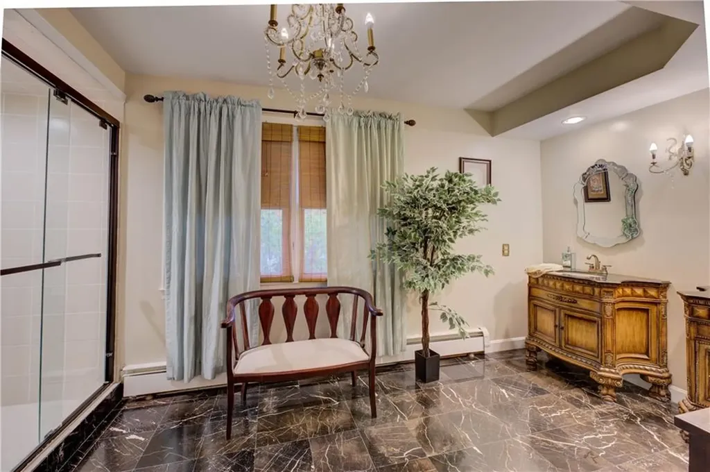 181 Heritage Drive Warwick RI 02818