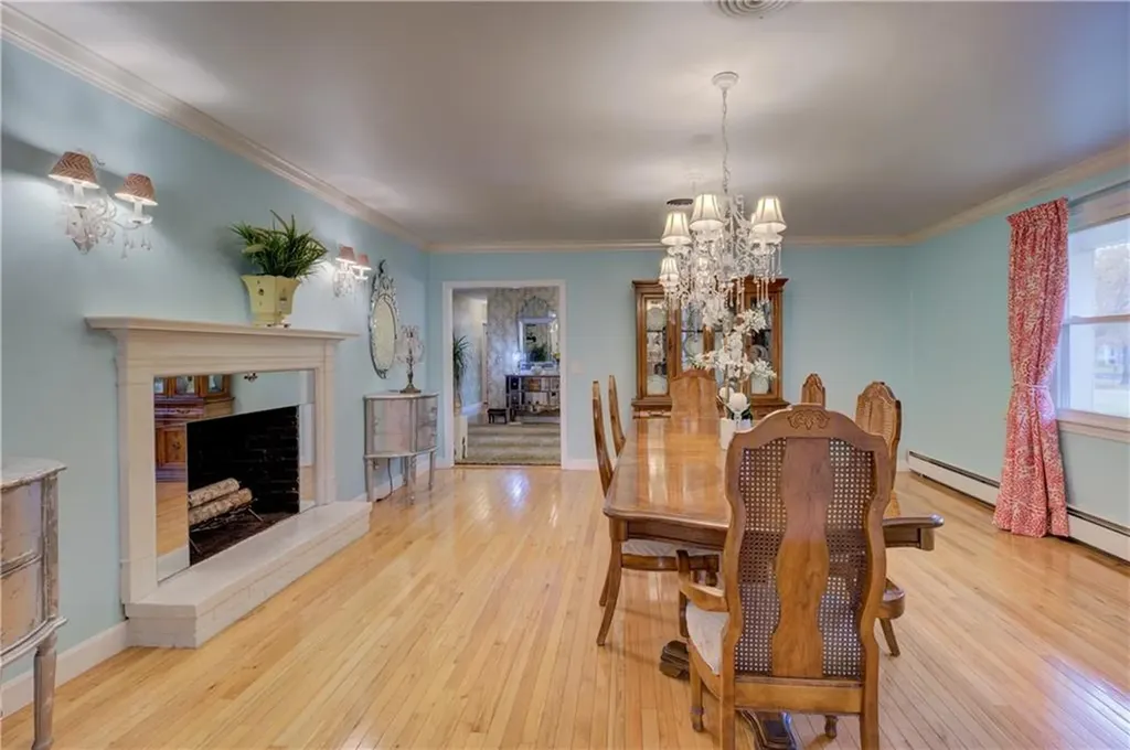 181 Heritage Drive Warwick RI 02818