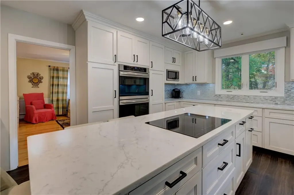 181 Heritage Drive Warwick RI 02818