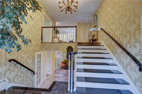 181 Heritage Drive Warwick RI 02818