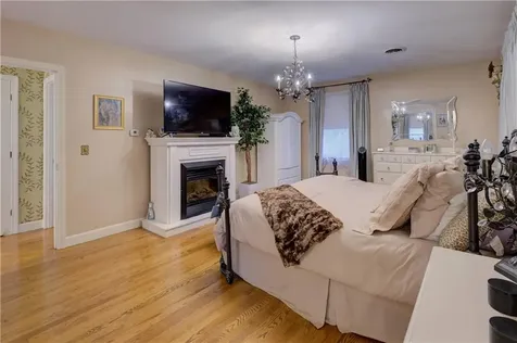 181 Heritage Drive Warwick RI 02818