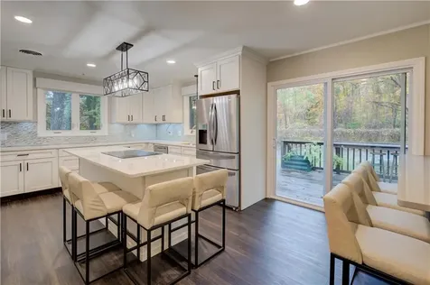 181 Heritage Drive Warwick RI 02818