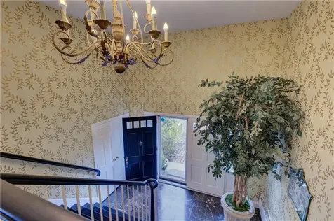 181 Heritage Drive Warwick RI 02818