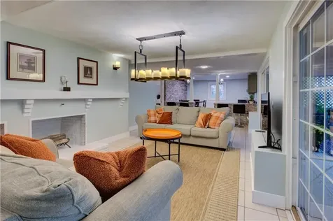 181 Heritage Drive Warwick RI 02818