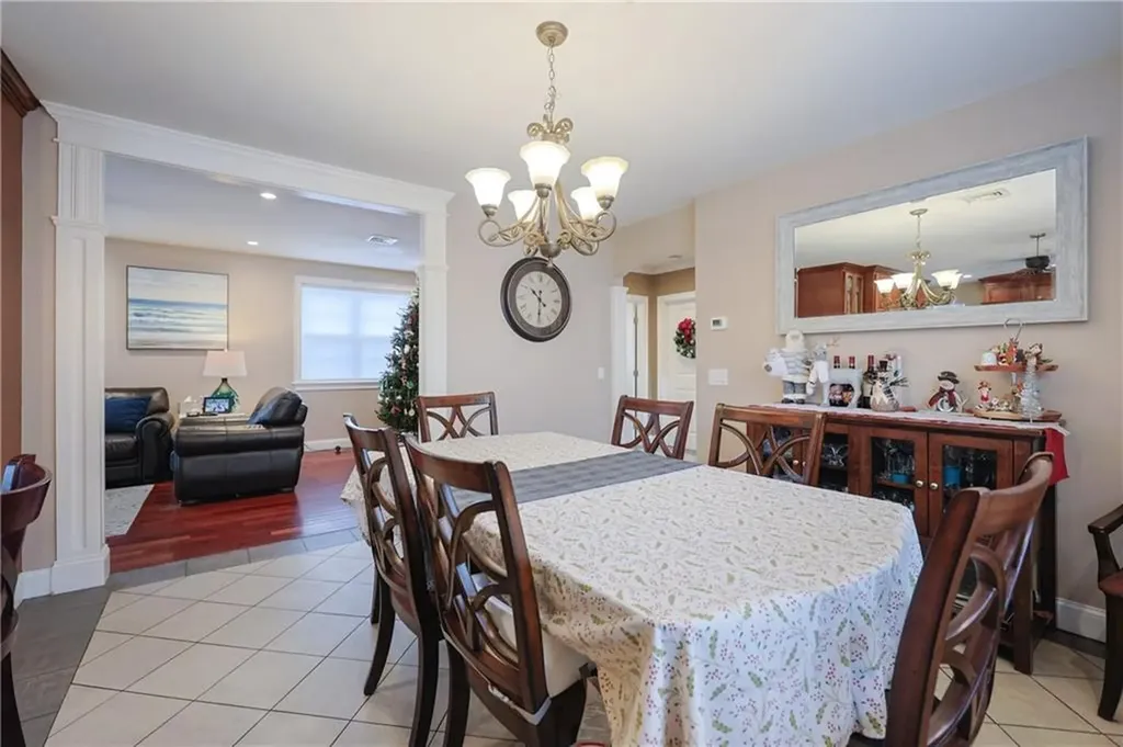 25 Chestnut Street Cumberland RI 02864