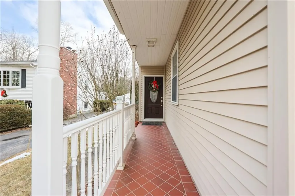 25 Chestnut Street Cumberland RI 02864