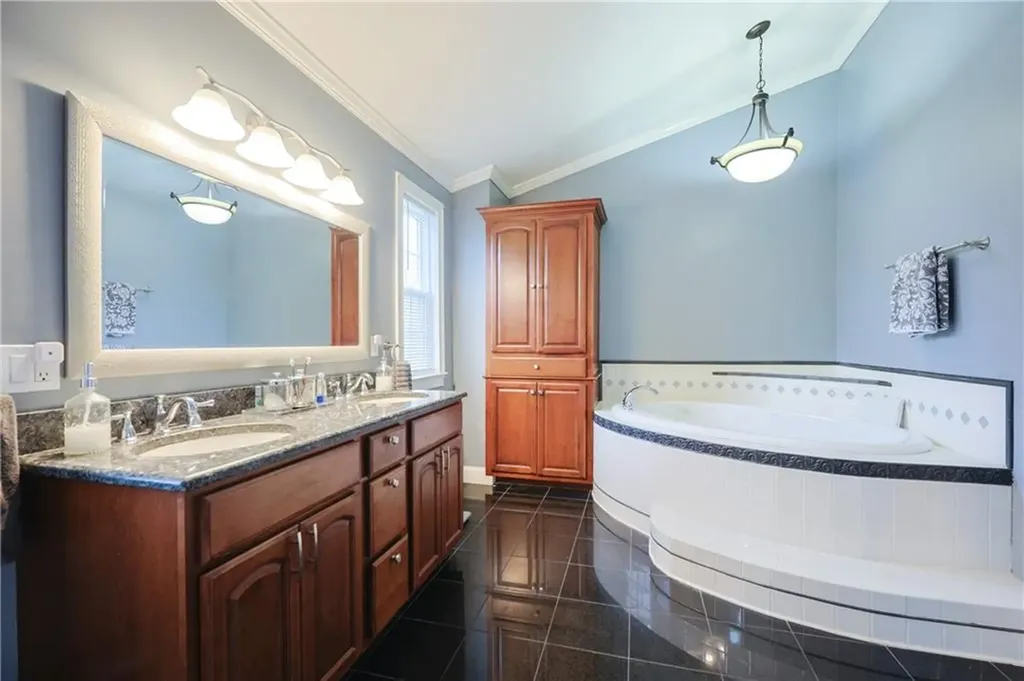 25 Chestnut Street Cumberland RI 02864