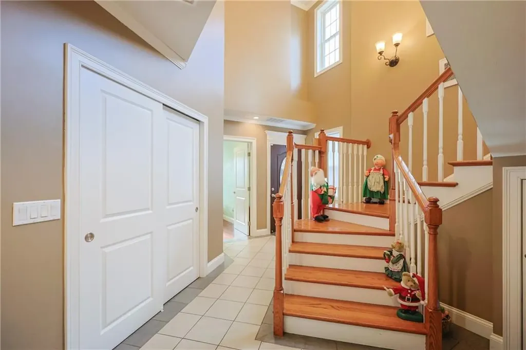 25 Chestnut Street Cumberland RI 02864