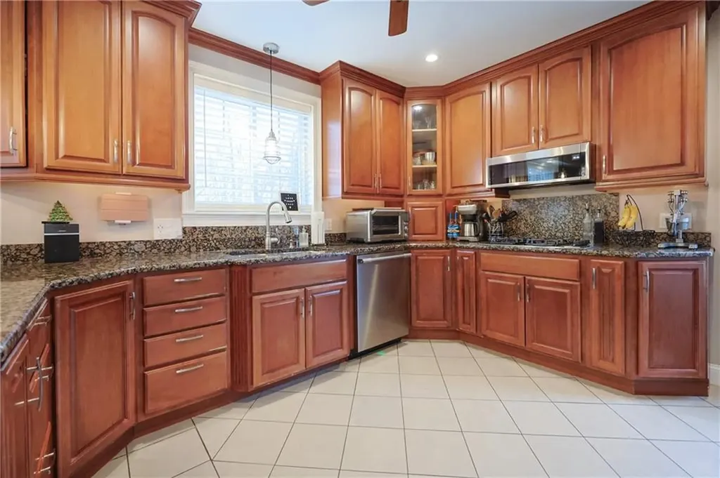 25 Chestnut Street Cumberland RI 02864