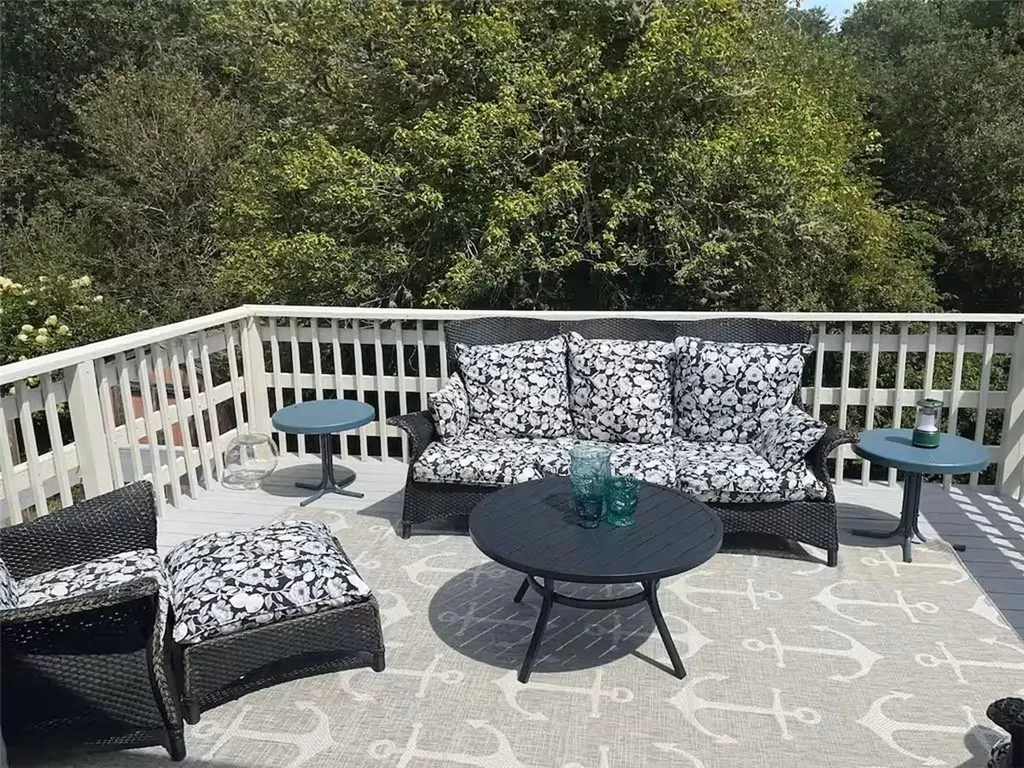 16 Pleasant View Drive Little Compton RI 02837