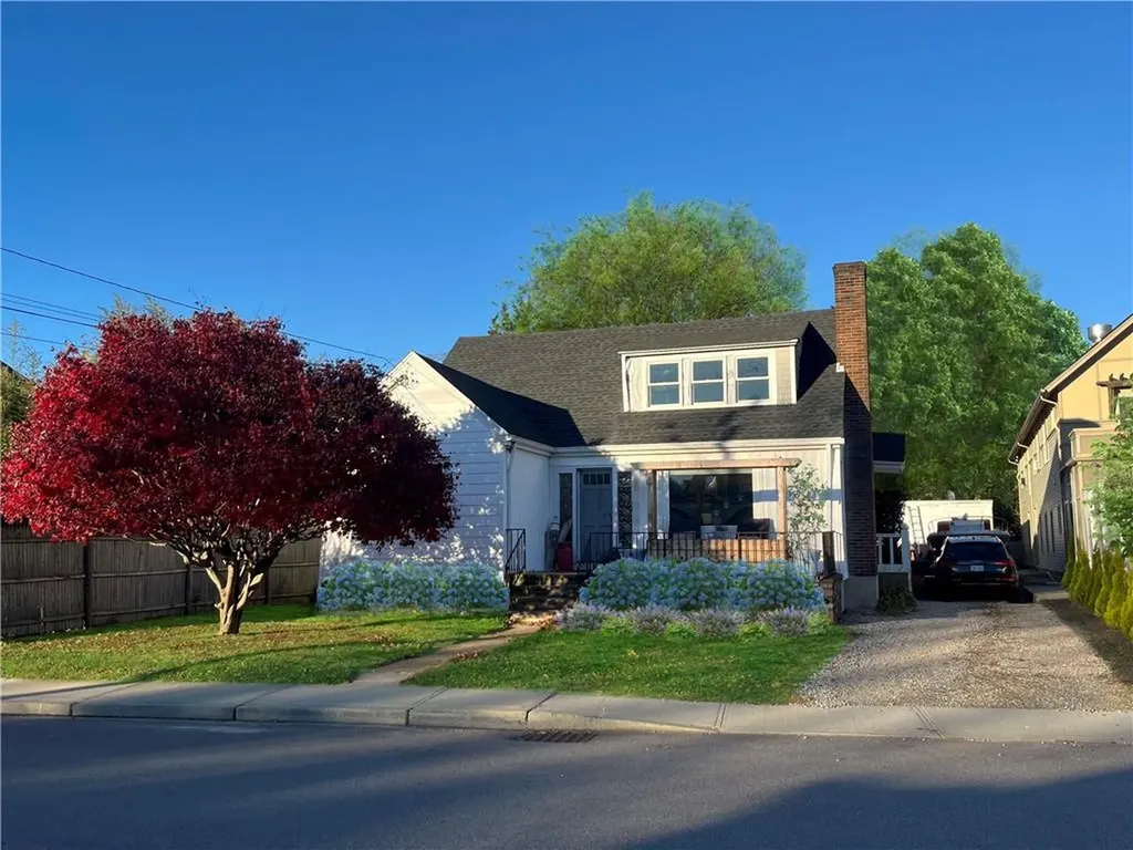 52 Spruce Street Westerly RI 02891