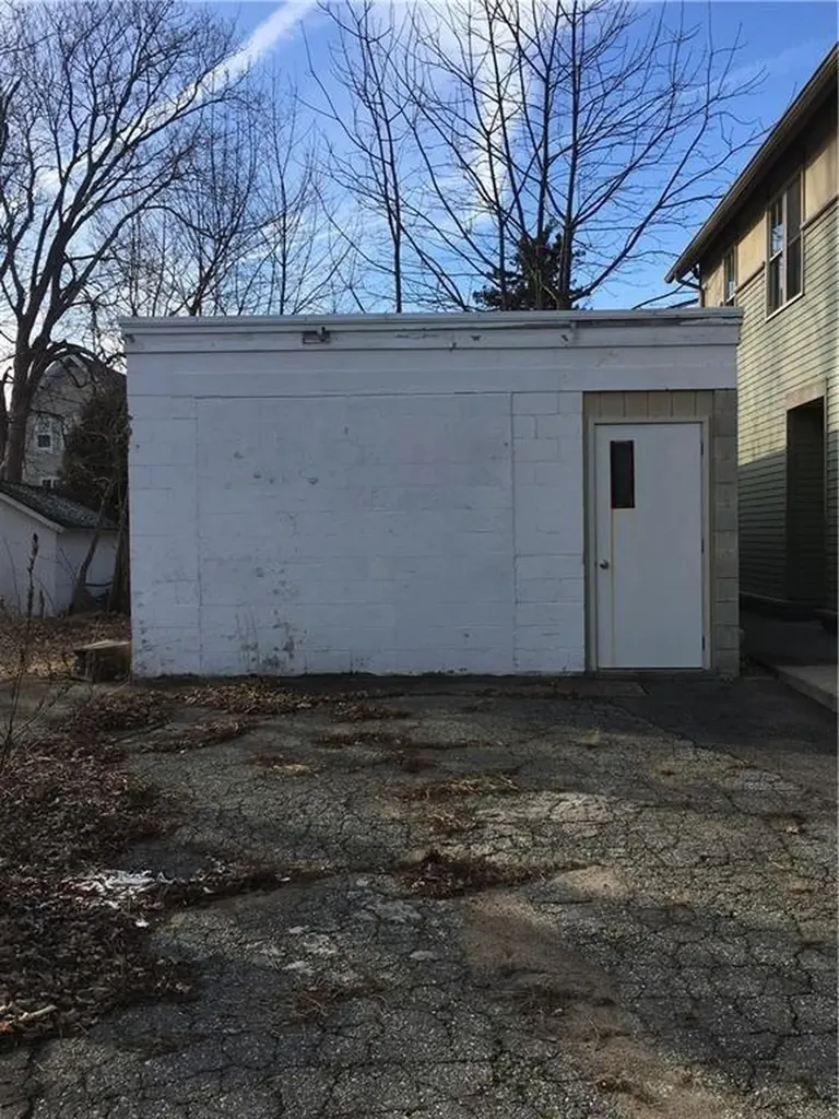52 Spruce Street Westerly RI 02891