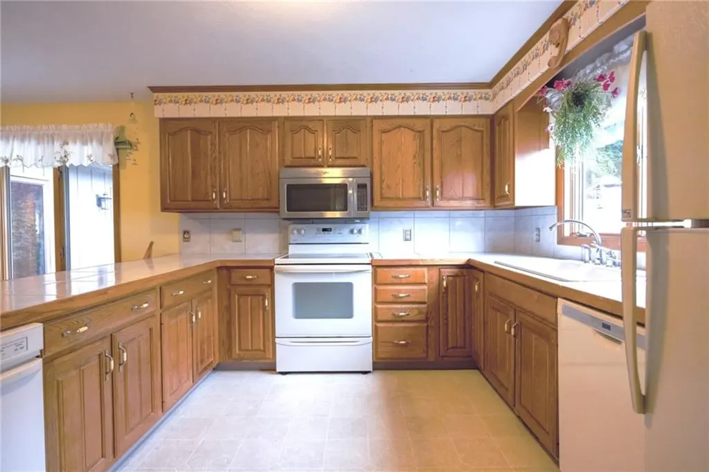 22 Grove Avenue North Providence RI 02911