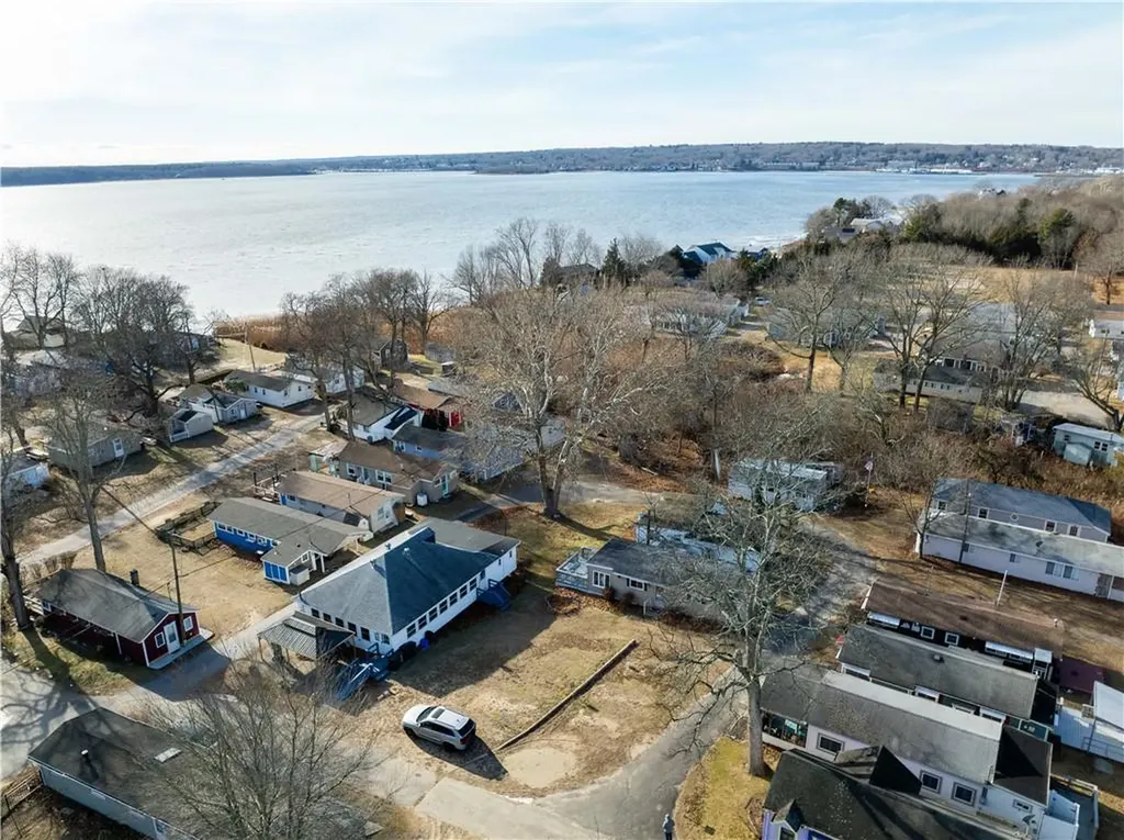 46 E Andrew Comstock Road Warwick RI 02886