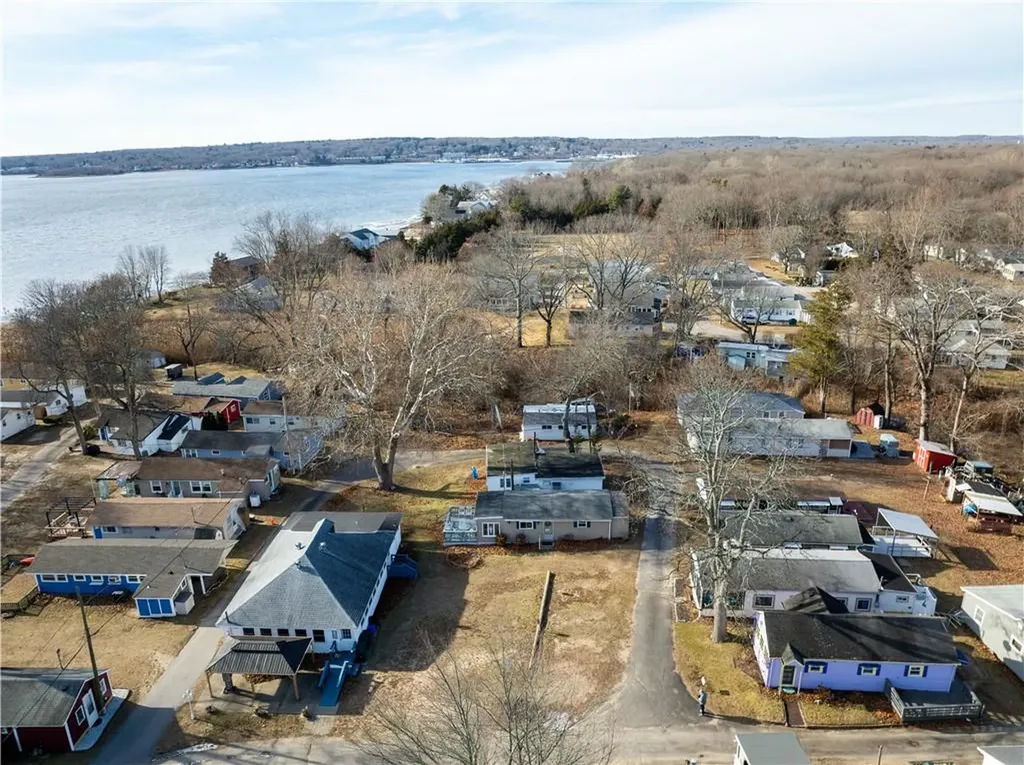 46 E Andrew Comstock Road Warwick RI 02886