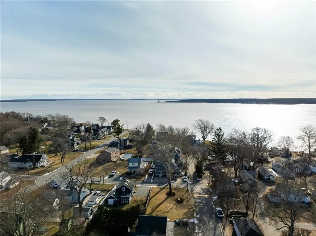 46 E Andrew Comstock Road Warwick RI 02886