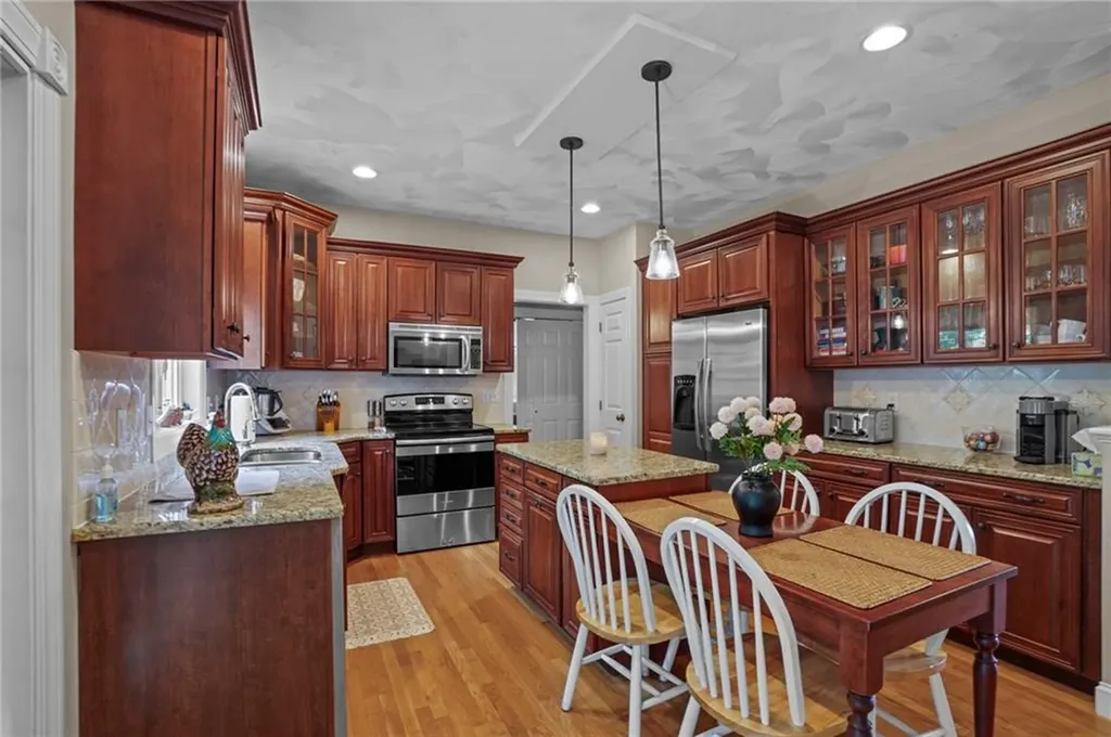 108 Moswansicut Lake Drive Scituate RI 02857