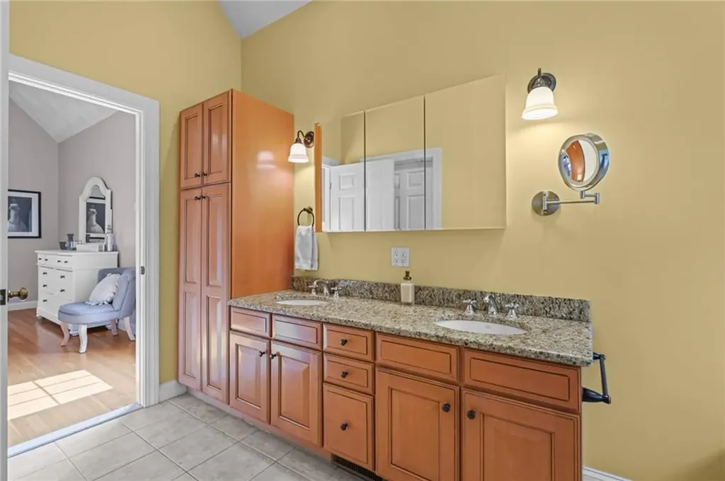 108 Moswansicut Lake Drive Scituate RI 02857