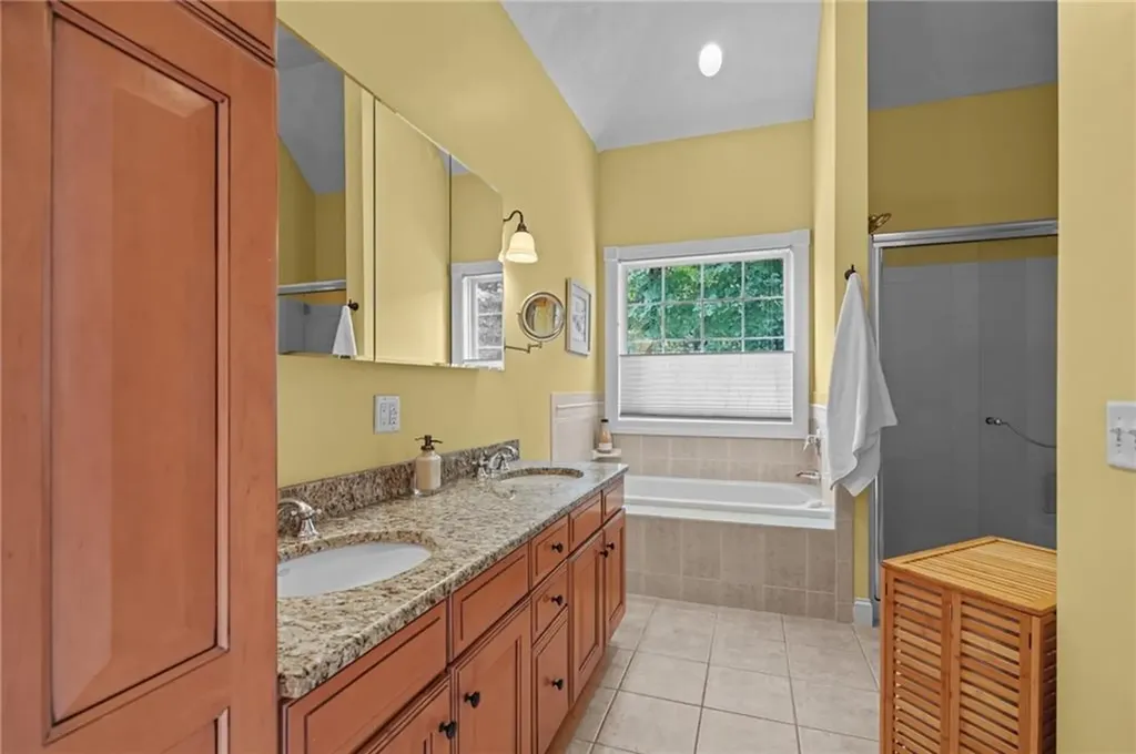 108 Moswansicut Lake Drive Scituate RI 02857