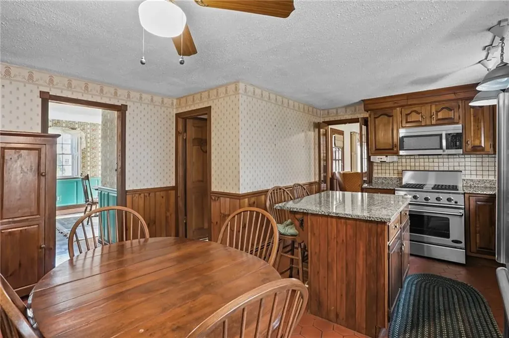118 Hopkins Avenue Johnston RI 02919