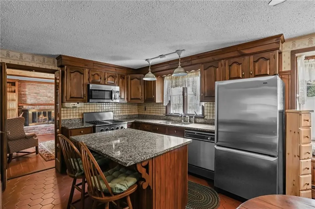 118 Hopkins Avenue Johnston RI 02919