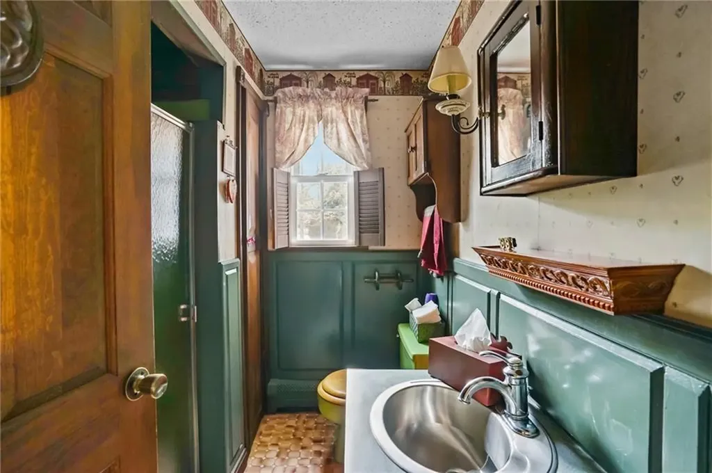 118 Hopkins Avenue Johnston RI 02919