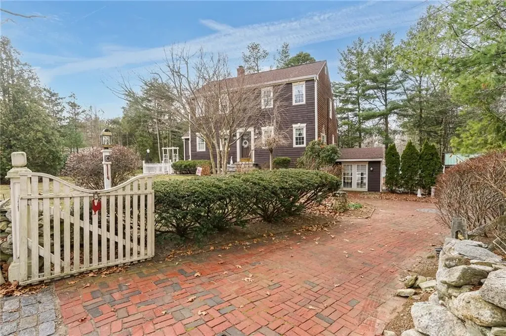 118 Hopkins Avenue Johnston RI 02919