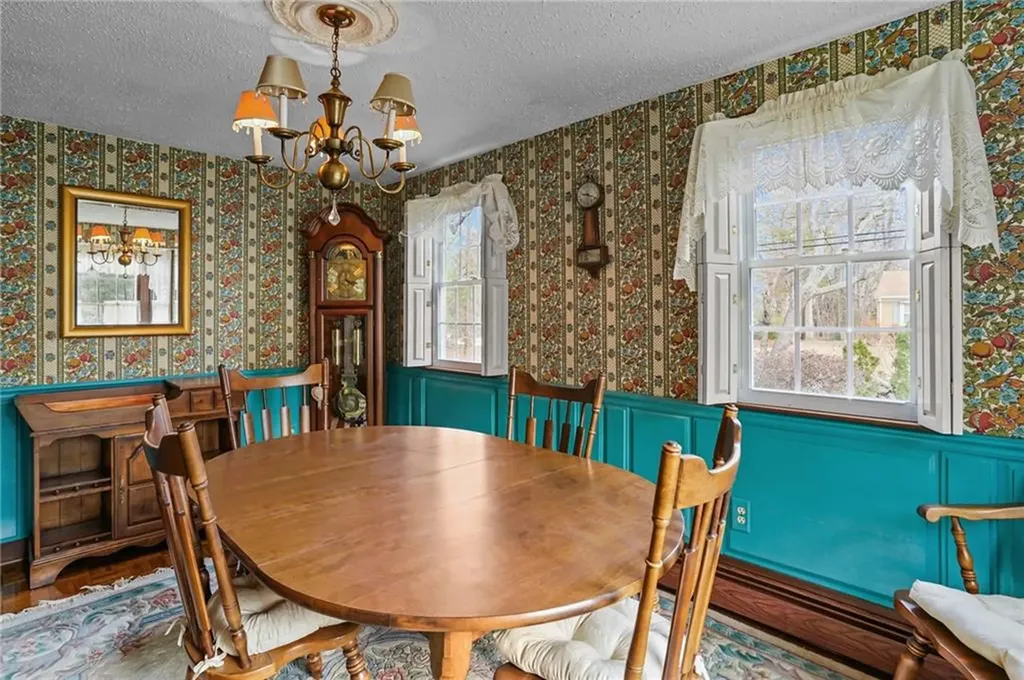 118 Hopkins Avenue Johnston RI 02919