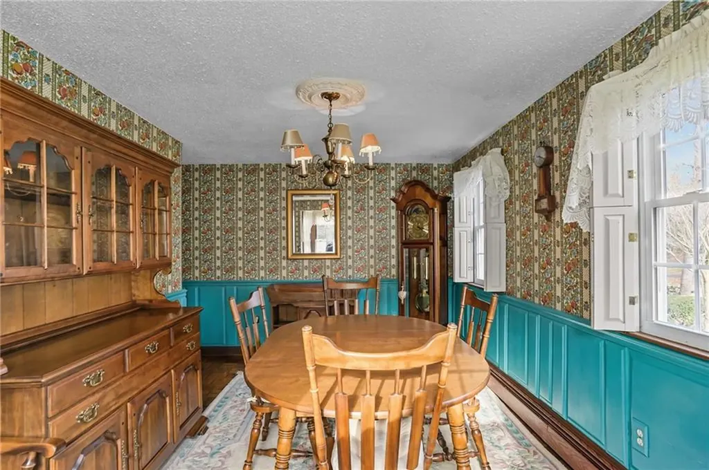118 Hopkins Avenue Johnston RI 02919