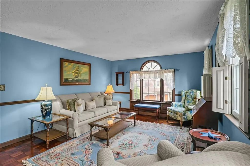 118 Hopkins Avenue Johnston RI 02919