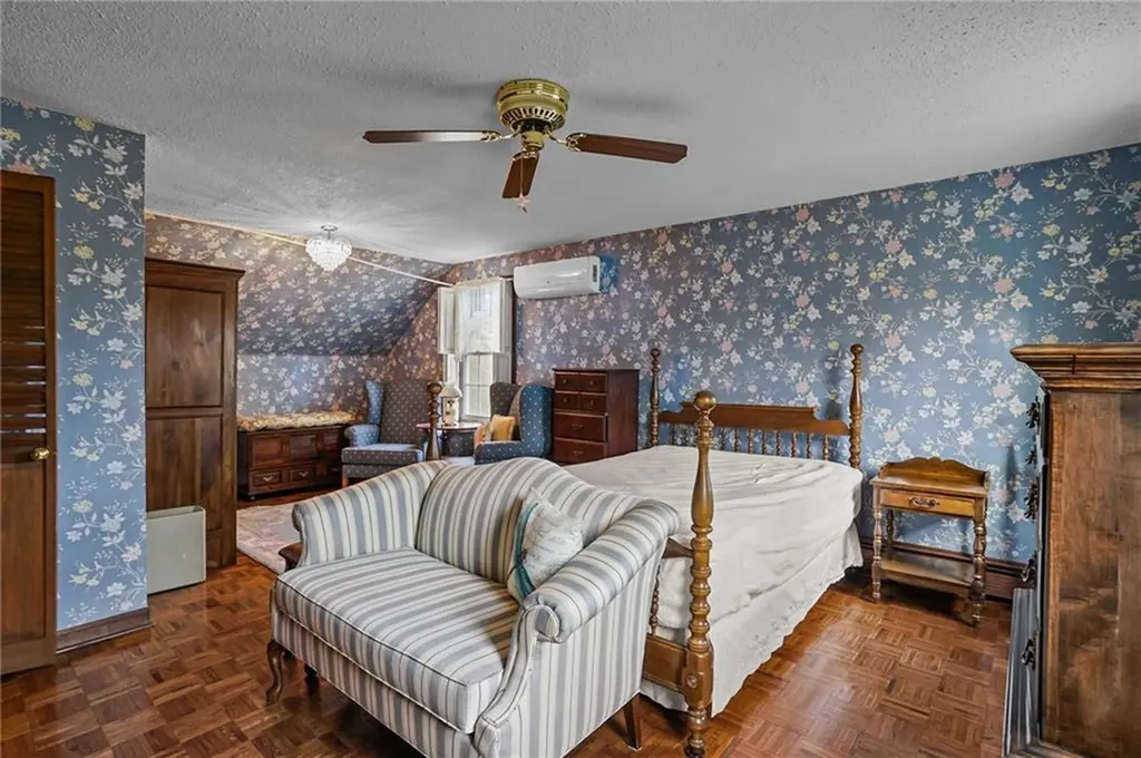 118 Hopkins Avenue Johnston RI 02919