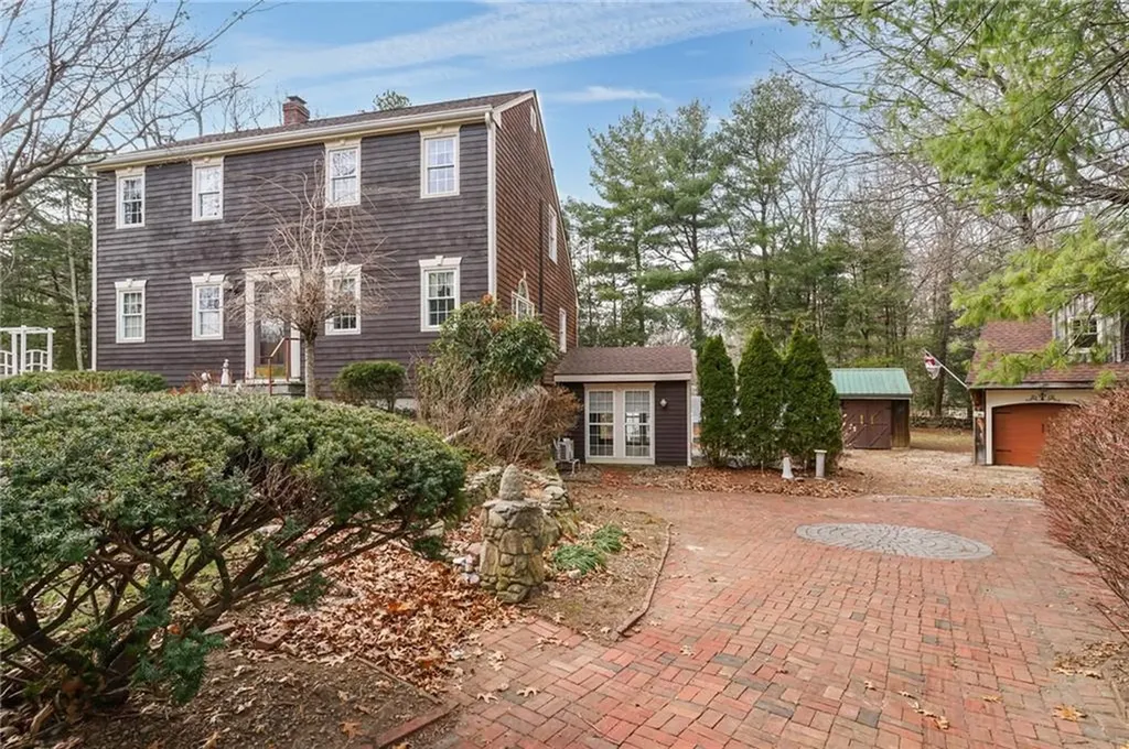 118 Hopkins Avenue Johnston RI 02919