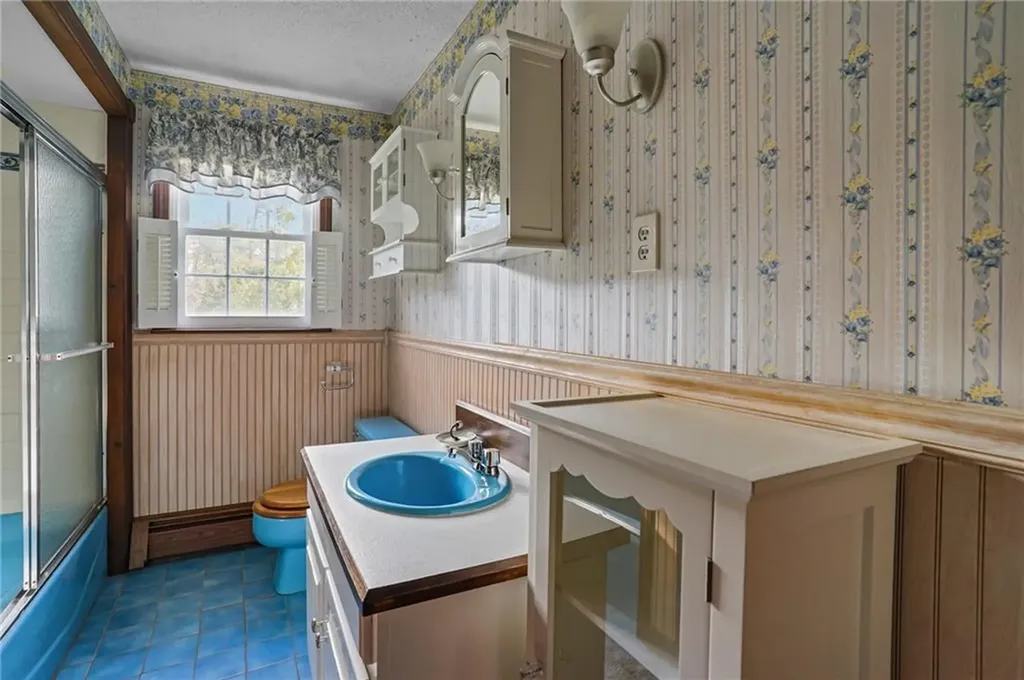 118 Hopkins Avenue Johnston RI 02919