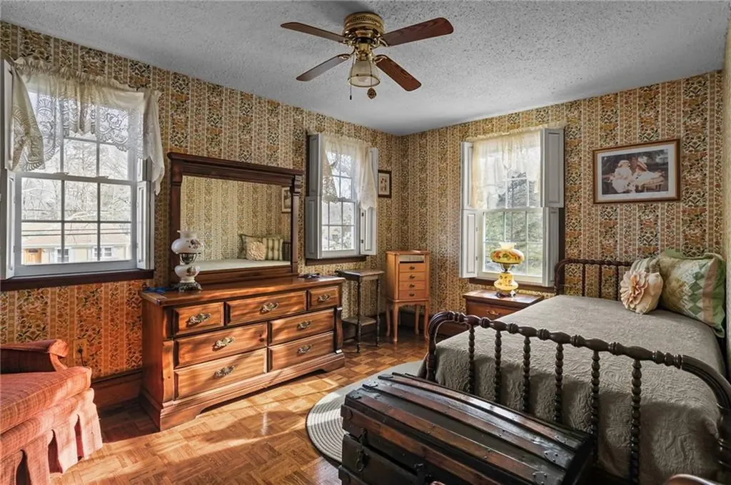118 Hopkins Avenue Johnston RI 02919