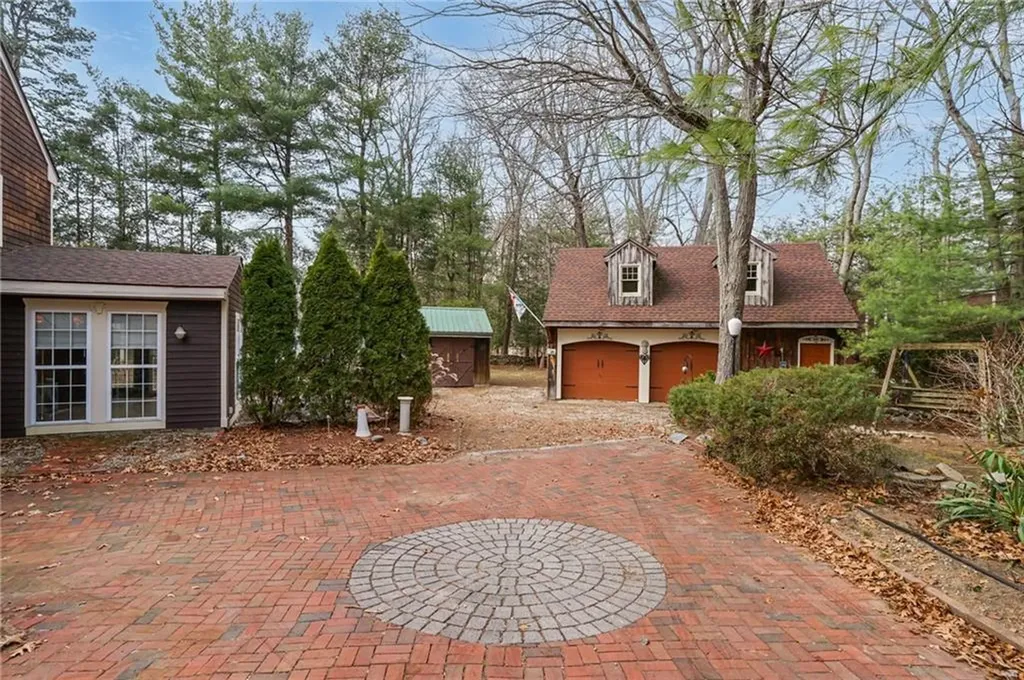 118 Hopkins Avenue Johnston RI 02919